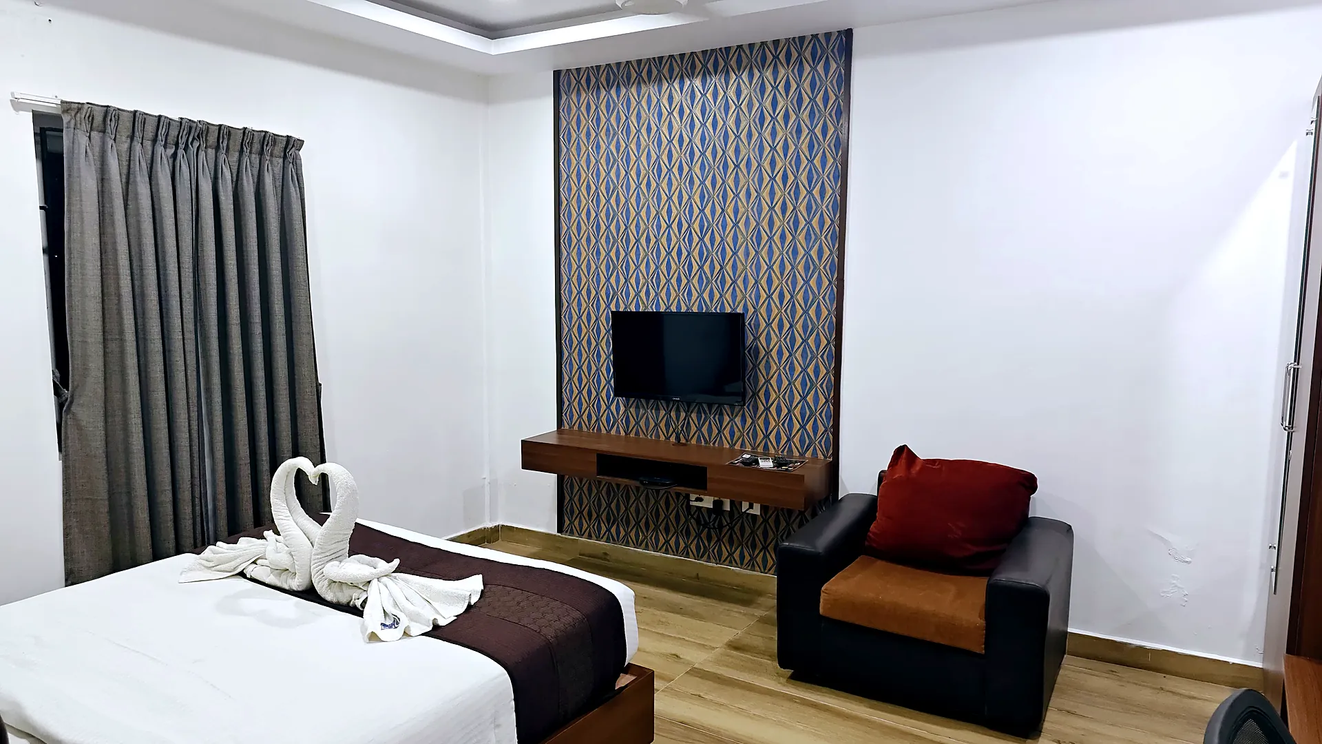 Deluxe double room, Euphoria Extended Stay