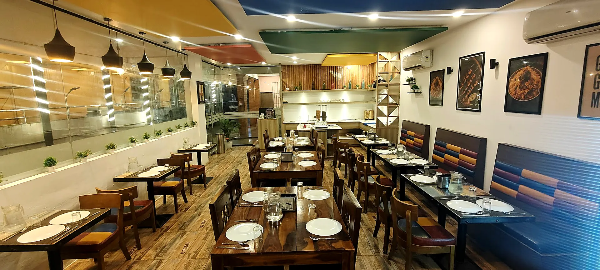 Bistro SH-49A restaurant interior