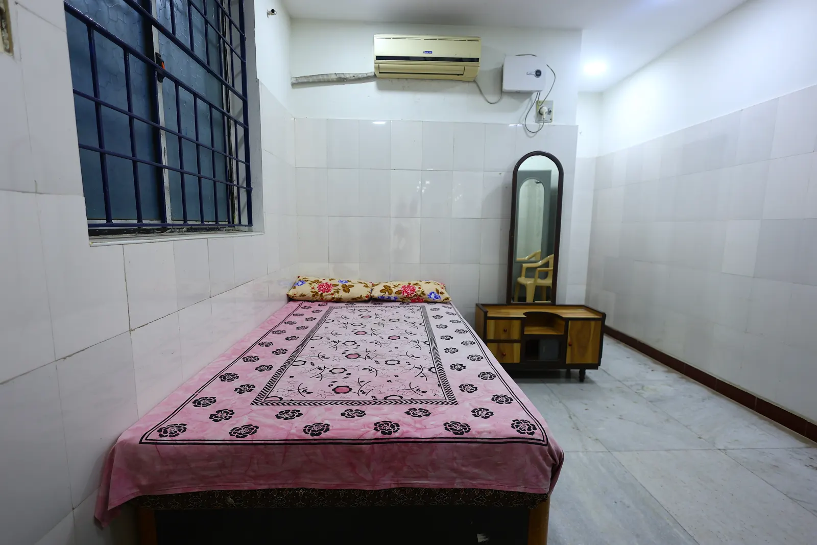 Guest Room, Sri Hariharan Hall, Nanganallur